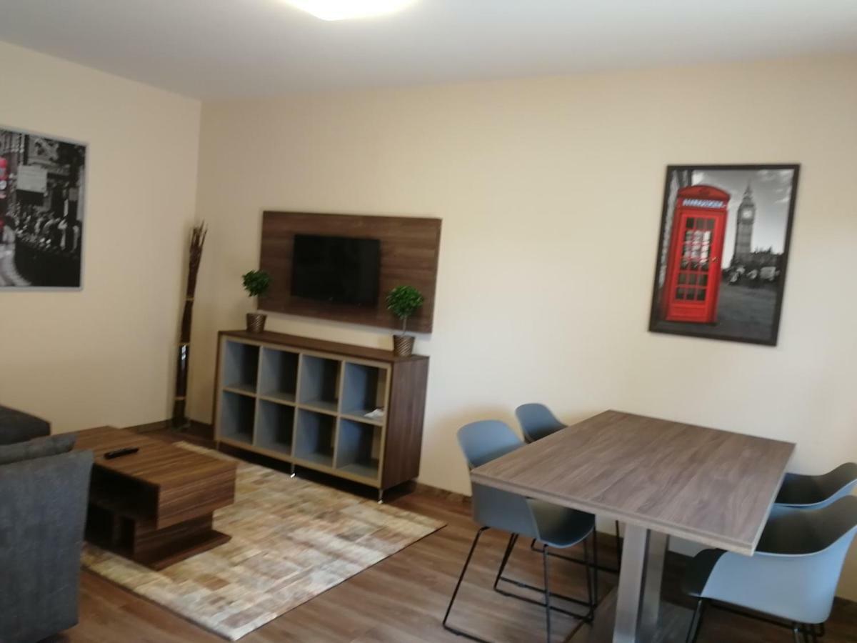 Óvár Apartman Mosonmagyarovar Exterior foto