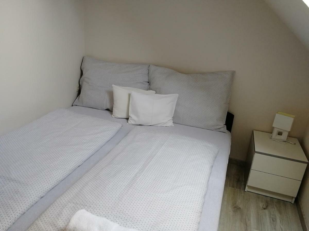 Óvár Apartman Mosonmagyarovar Exterior foto