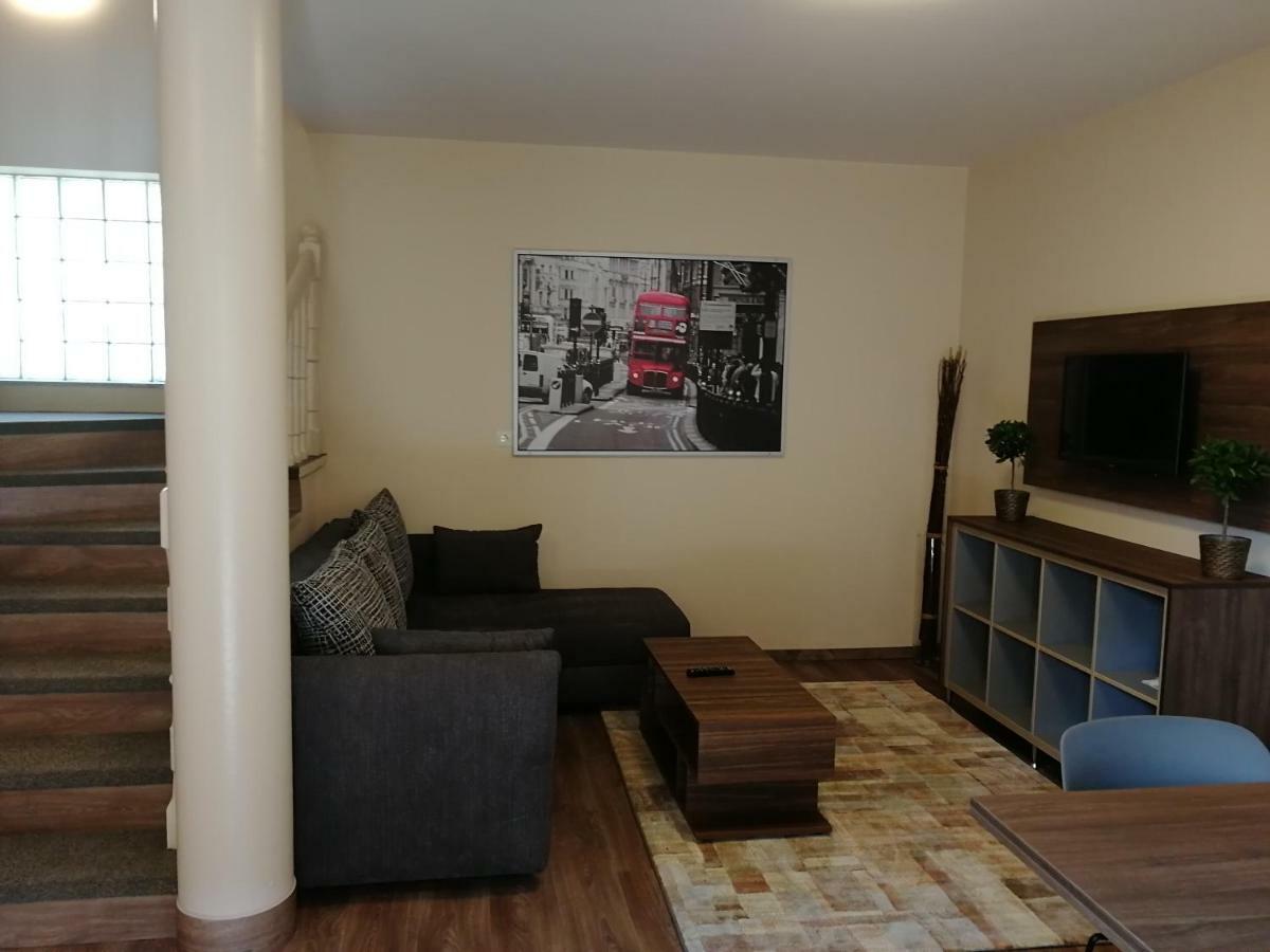 Óvár Apartman Mosonmagyarovar Exterior foto