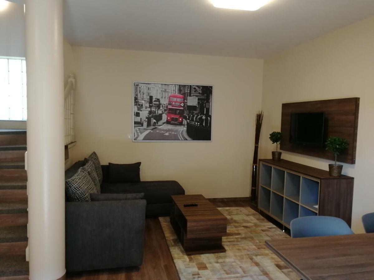 Óvár Apartman Mosonmagyarovar Exterior foto