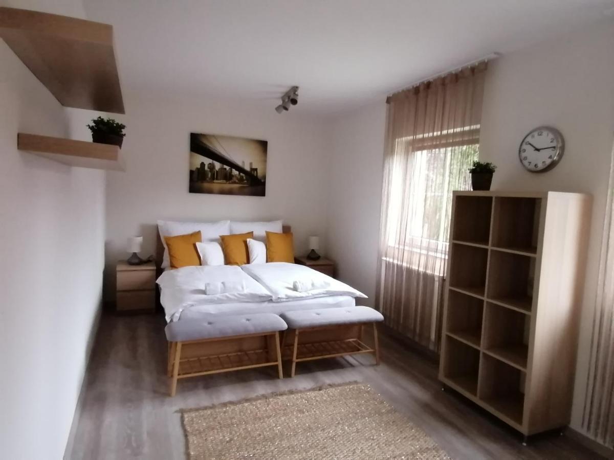 Óvár Apartman Mosonmagyarovar Exterior foto