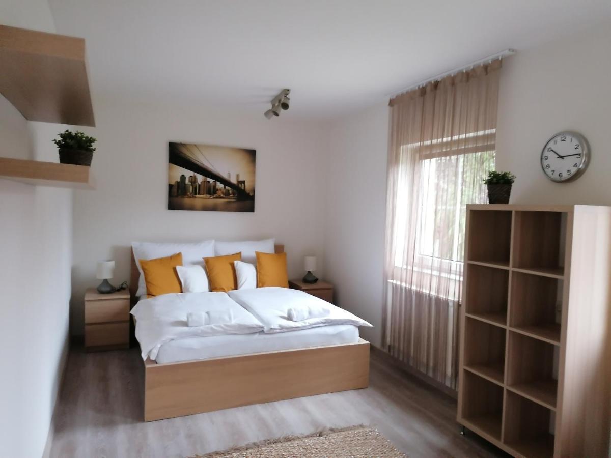 Óvár Apartman Mosonmagyarovar Exterior foto